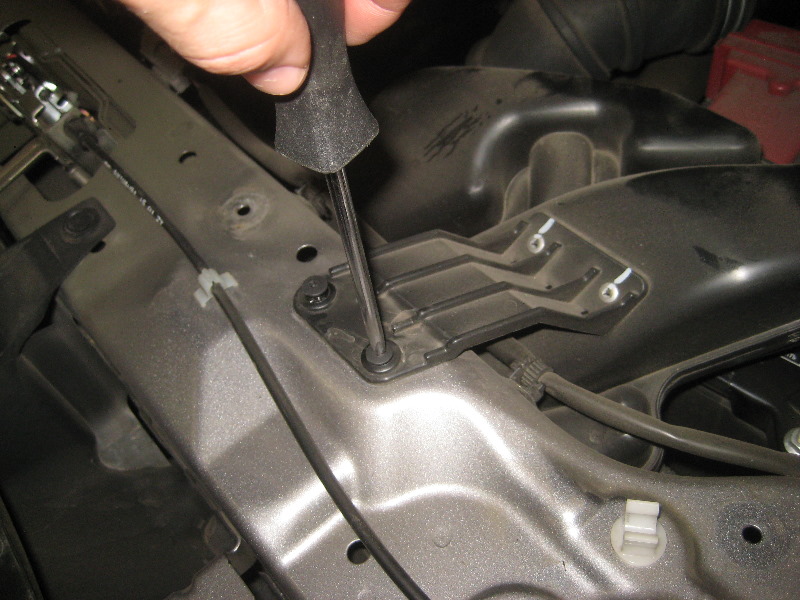 2011-2017-Mitsubishi-Outlander-Sport-12V-Automotive-Battery-Replacement-Guide-013