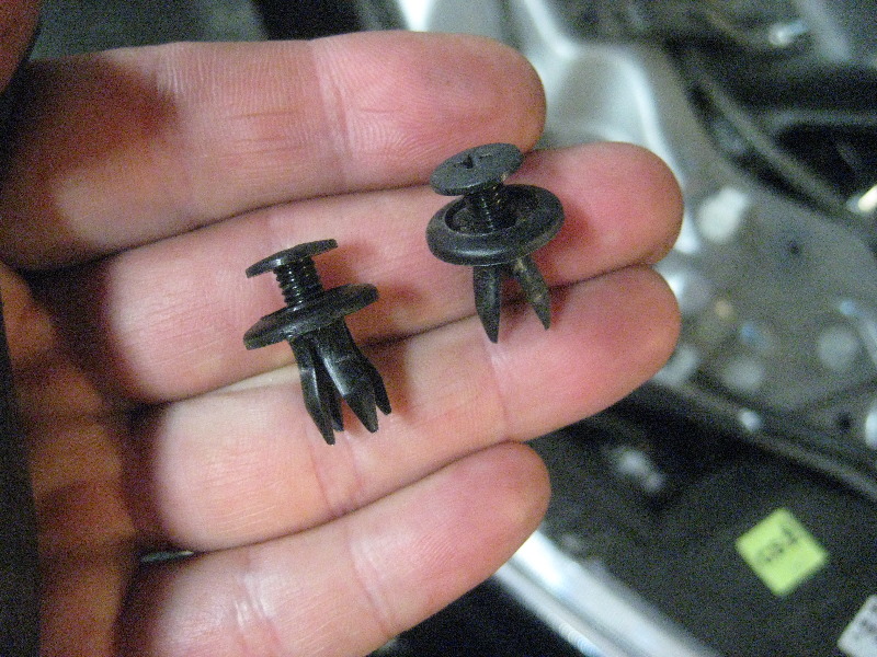 2011-2017-Mitsubishi-Outlander-Sport-12V-Automotive-Battery-Replacement-Guide-014