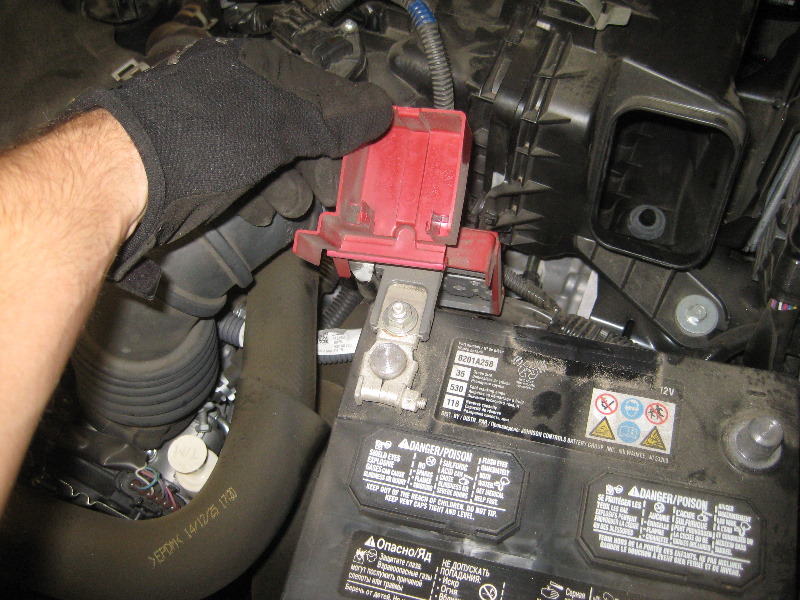 2011-2017-Mitsubishi-Outlander-Sport-12V-Automotive-Battery-Replacement-Guide-024