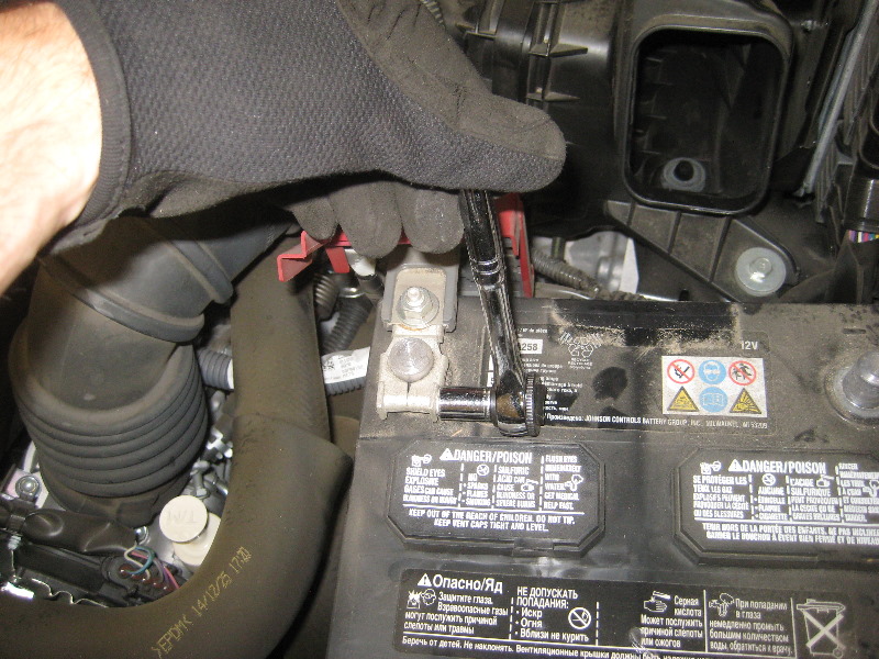 2011-2017-Mitsubishi-Outlander-Sport-12V-Automotive-Battery-Replacement-Guide-025