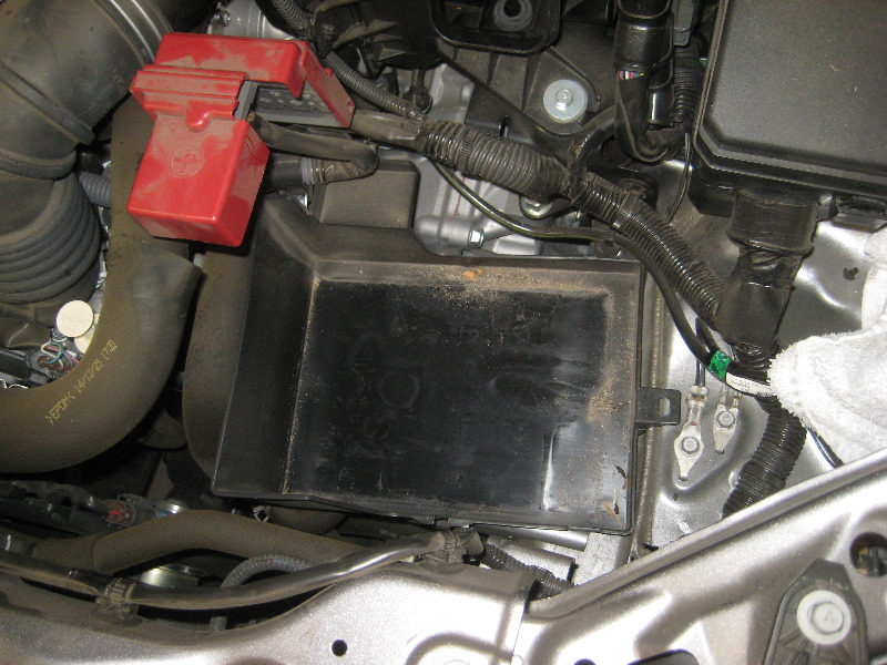 2011-2017-Mitsubishi-Outlander-Sport-12V-Automotive-Battery-Replacement-Guide-028