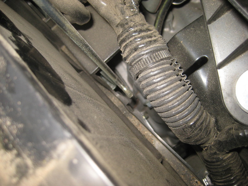 2011-2017-Mitsubishi-Outlander-Sport-12V-Automotive-Battery-Replacement-Guide-034