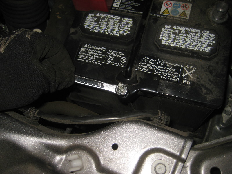 2011-2017-Mitsubishi-Outlander-Sport-12V-Automotive-Battery-Replacement-Guide-036