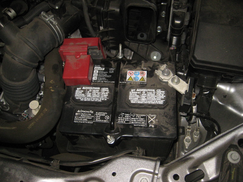 2011-2017-Mitsubishi-Outlander-Sport-12V-Automotive-Battery-Replacement-Guide-040