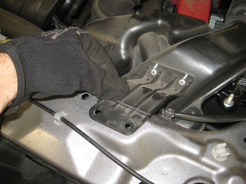 2011-2017-Mitsubishi-Outlander-Sport-12V-Automotive-Battery-Replacement-Guide-043