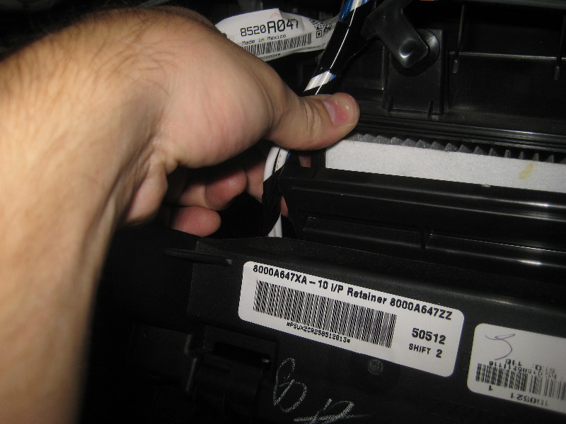 2011-2017-Mitsubishi-Outlander-Sport-Cabin-Air-Filter-Replacement-Guide-010