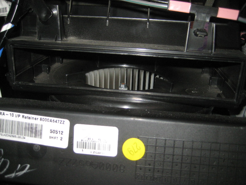 20112017MitsubishiOutlanderSportCabinAirFilterReplacementGuide014