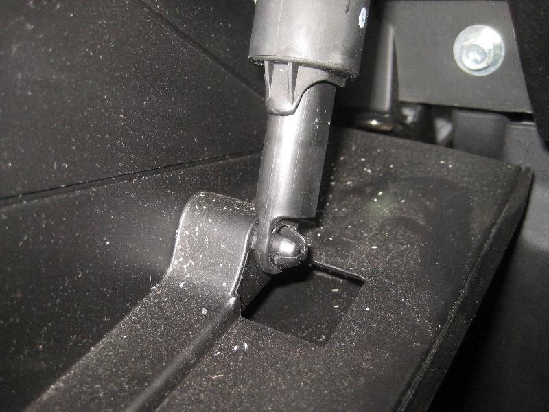 2011-2017-Mitsubishi-Outlander-Sport-Cabin-Air-Filter-Replacement-Guide-022