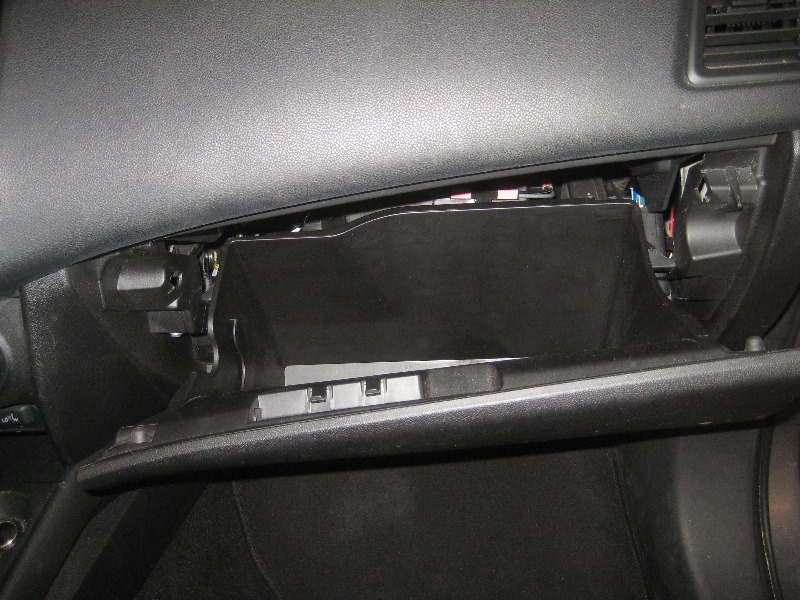 2011-2017-Mitsubishi-Outlander-Sport-Cabin-Air-Filter-Replacement-Guide-026