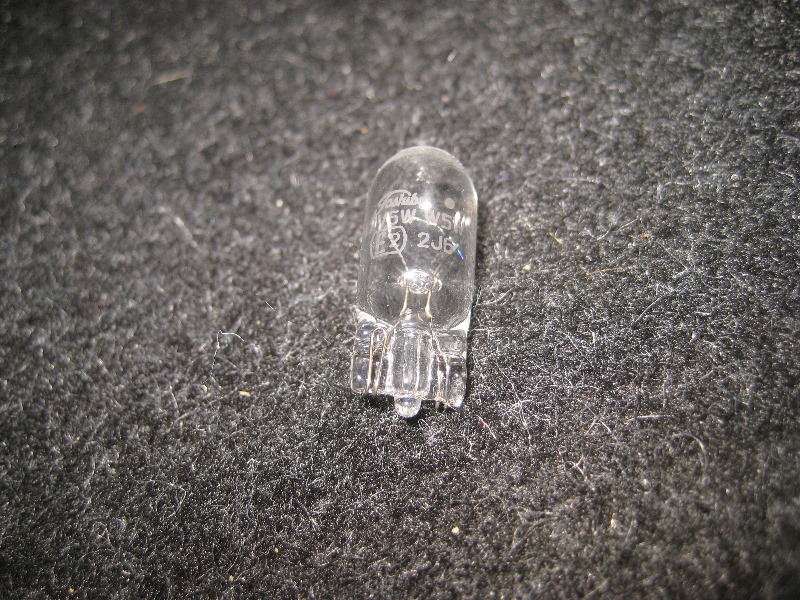 2011-2017-Mitsubishi-Outlander-Sport-Cargo-Area-Light-Bulb-Replacement-Guide-007