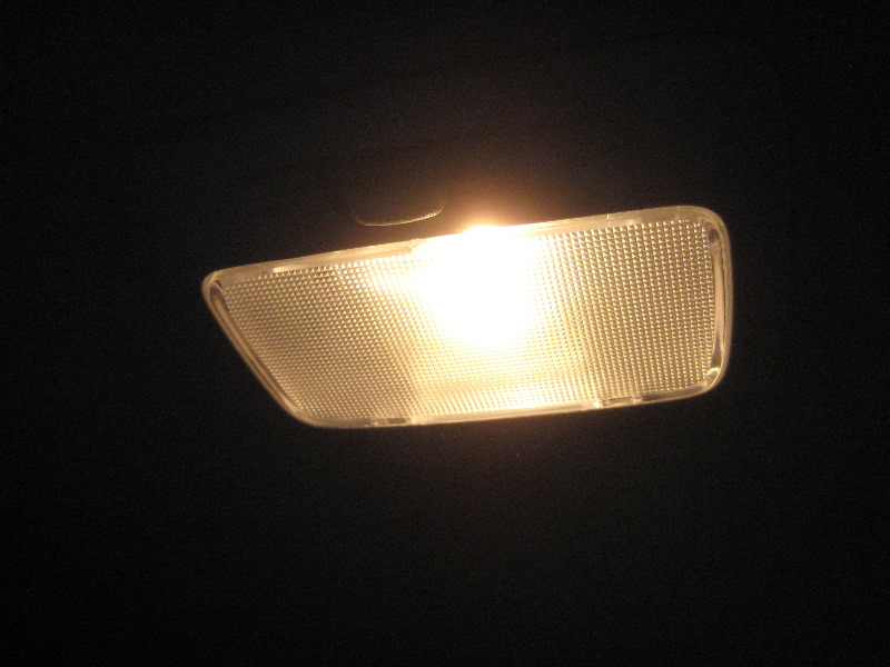 2011-2017-Mitsubishi-Outlander-Sport-Dome-Light-Bulb-Replacement-Guide-012