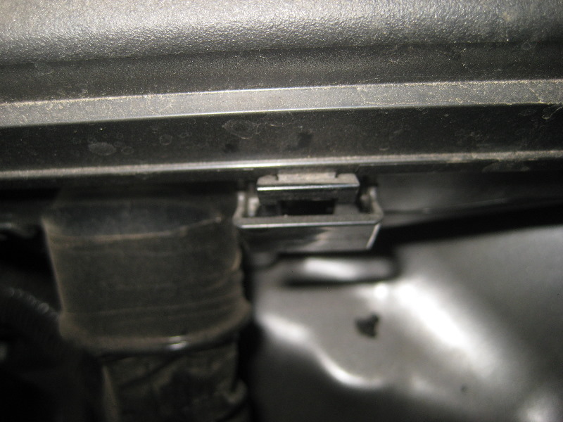 2011-2017-Mitsubishi-Outlander-Sport-Electrical-Fuse-Replacement-Guide-002