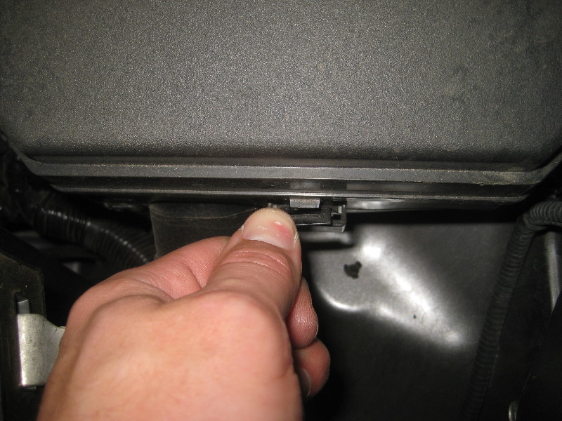 2011-2017-Mitsubishi-Outlander-Sport-Electrical-Fuse-Replacement-Guide-003