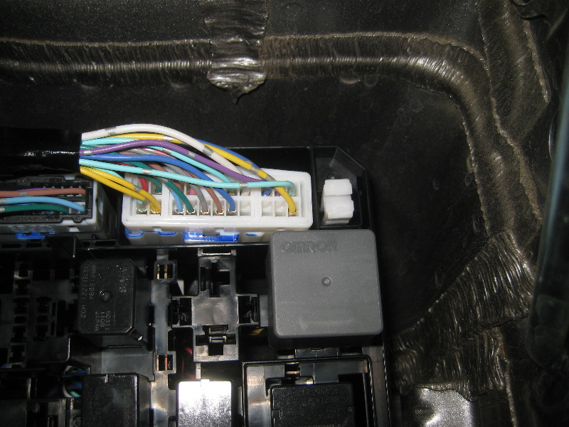 2011-2017-Mitsubishi-Outlander-Sport-Electrical-Fuse-Replacement-Guide-006