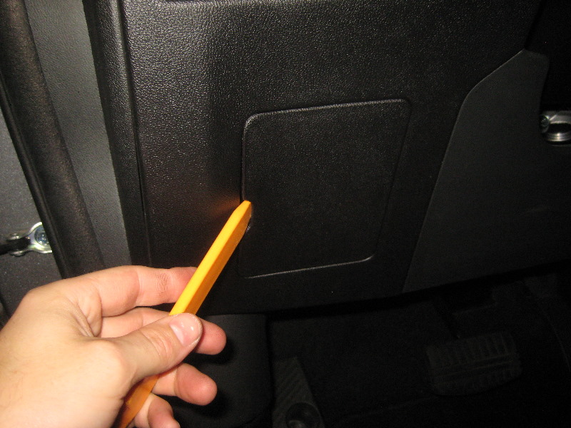 2011-2017-Mitsubishi-Outlander-Sport-Electrical-Fuse-Replacement-Guide-009