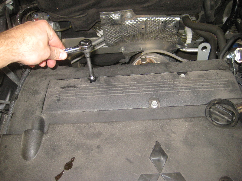 2011-2017-Mitsubishi-Outlander-Sport-Engine-Spark-Plugs-Replacement-Guide-002