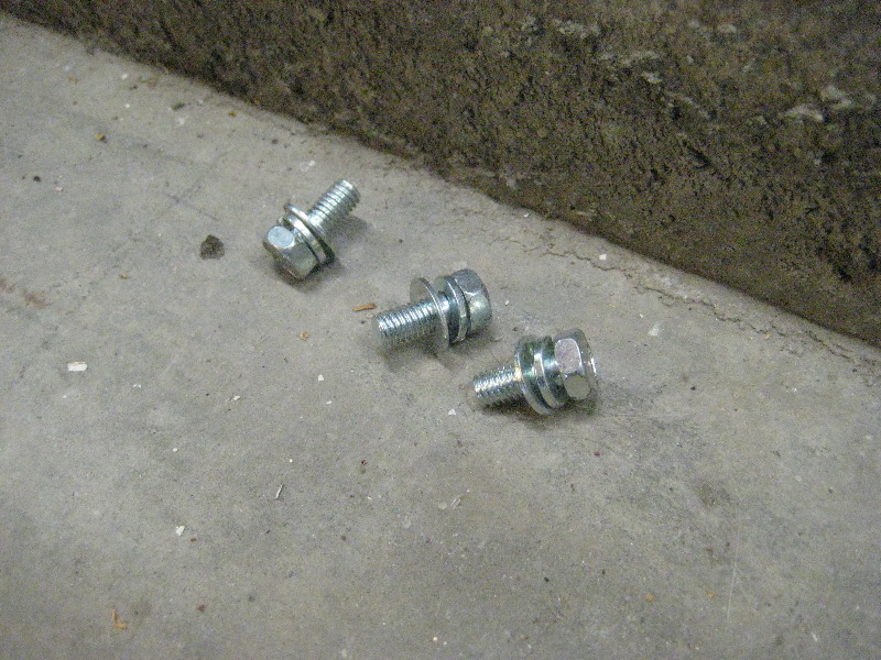 2011-2017-Mitsubishi-Outlander-Sport-Engine-Spark-Plugs-Replacement-Guide-005