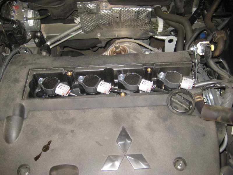 2011-2017-Mitsubishi-Outlander-Sport-Engine-Spark-Plugs-Replacement-Guide-007