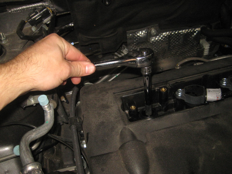 2011-2017-Mitsubishi-Outlander-Sport-Engine-Spark-Plugs-Replacement-Guide-015