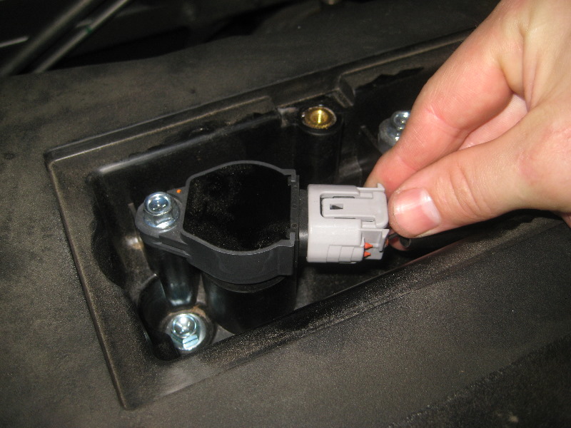 2011-2017-Mitsubishi-Outlander-Sport-Engine-Spark-Plugs-Replacement-Guide-026