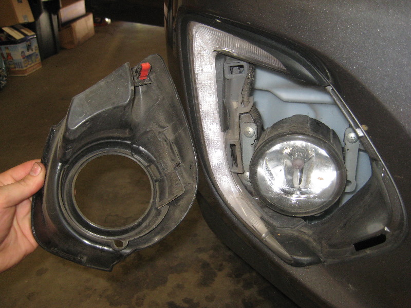 2011-2017-Mitsubishi-Outlander-Sport-Fog-Light-Bulbs-Replacement-Guide-004