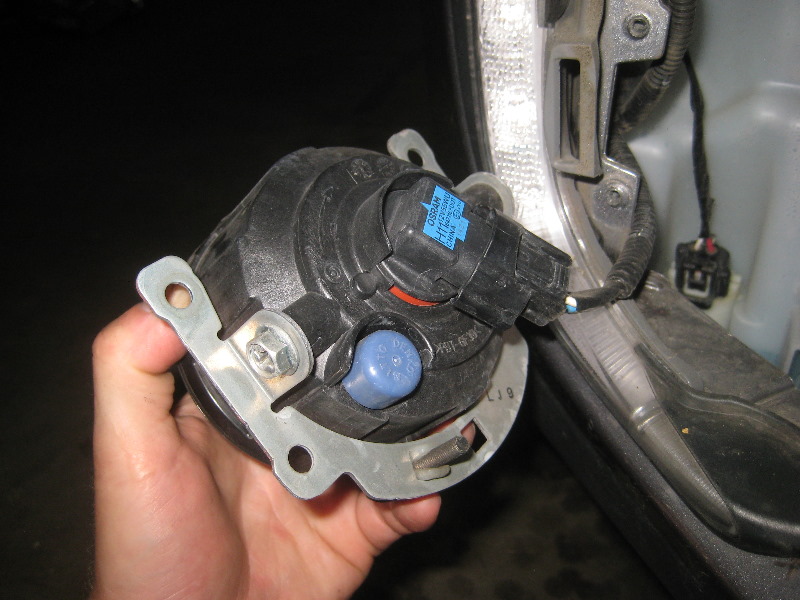 2011-2017-Mitsubishi-Outlander-Sport-Fog-Light-Bulbs-Replacement-Guide-009