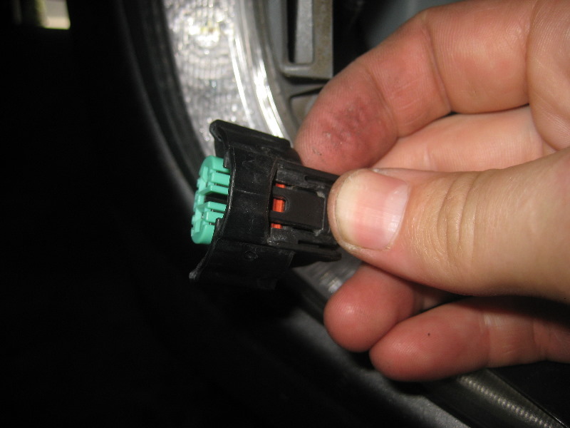 2011-2017-Mitsubishi-Outlander-Sport-Fog-Light-Bulbs-Replacement-Guide-010