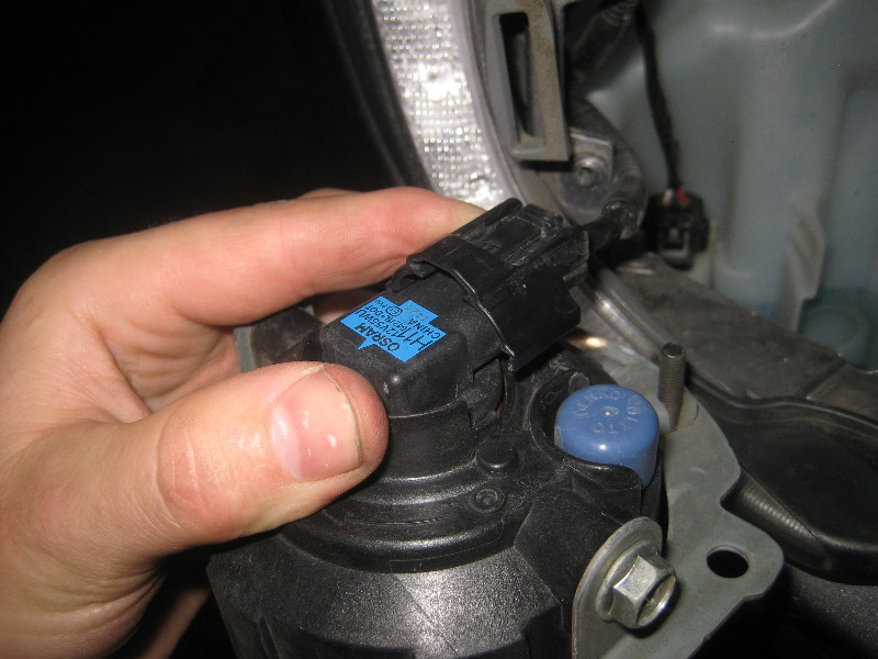 2011-2017-Mitsubishi-Outlander-Sport-Fog-Light-Bulbs-Replacement-Guide-016