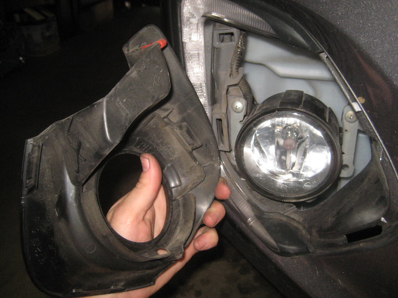 2011-2017-Mitsubishi-Outlander-Sport-Fog-Light-Bulbs-Replacement-Guide-018