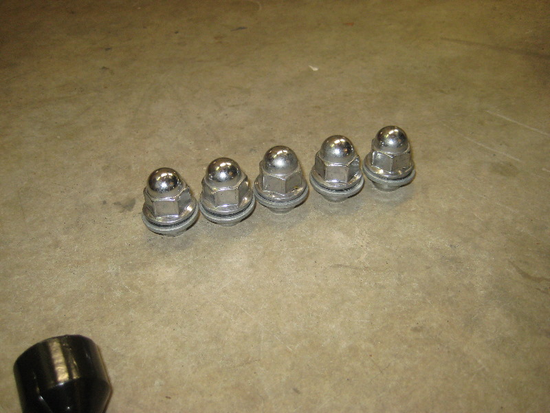 2011-2017-Mitsubishi-Outlander-Sport-Front-Brake-Pads-Replacement-Guide-005