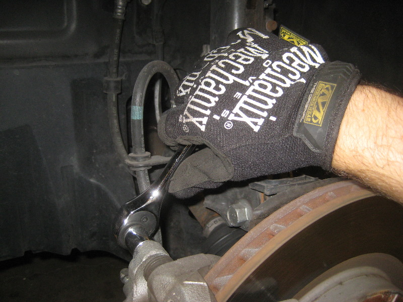 2011-2017-Mitsubishi-Outlander-Sport-Front-Brake-Pads-Replacement-Guide-008