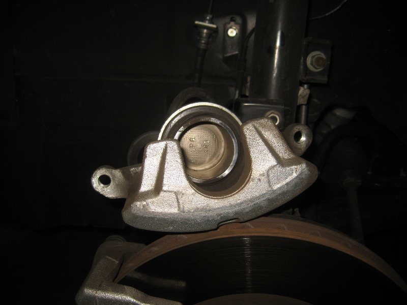 2011-2017-Mitsubishi-Outlander-Sport-Front-Brake-Pads-Replacement-Guide-014