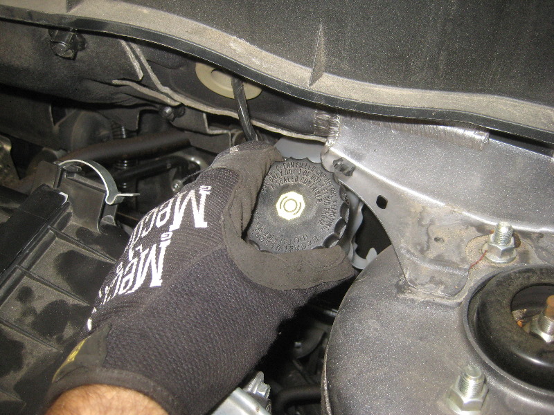 2011-2017-Mitsubishi-Outlander-Sport-Front-Brake-Pads-Replacement-Guide-023