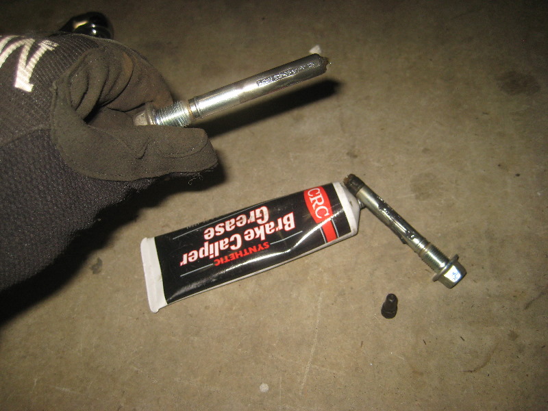 2011-2017-Mitsubishi-Outlander-Sport-Front-Brake-Pads-Replacement-Guide-027