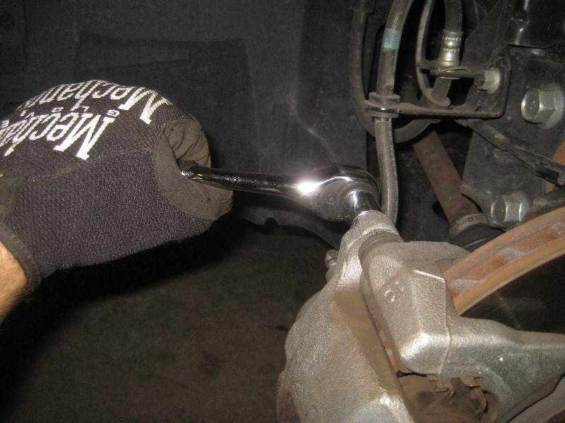 2011-2017-Mitsubishi-Outlander-Sport-Front-Brake-Pads-Replacement-Guide-033