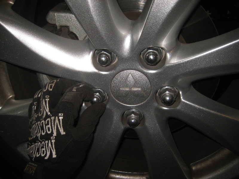 2011-2017-Mitsubishi-Outlander-Sport-Front-Brake-Pads-Replacement-Guide-038