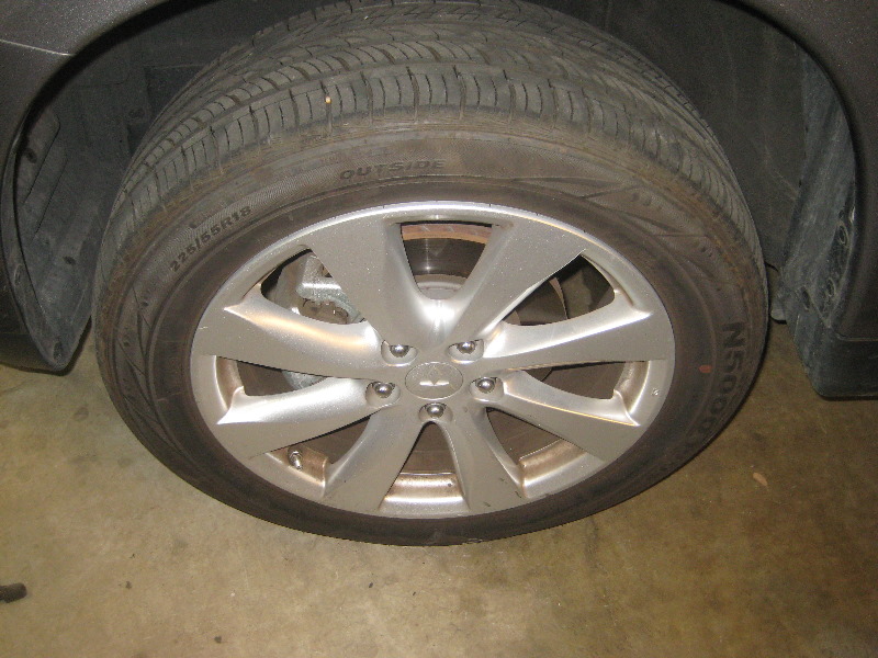 2011-2017-Mitsubishi-Outlander-Sport-Front-Brake-Pads-Replacement-Guide-042