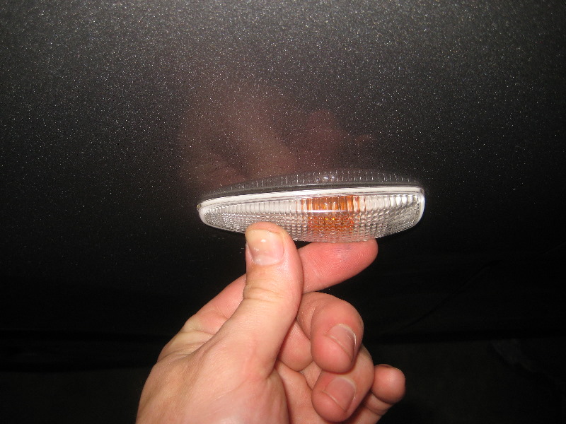 2011-2017-Mitsubishi-Outlander-Sport-Front-Side-Marker-Light-Bulb-Replacement-Guide-007
