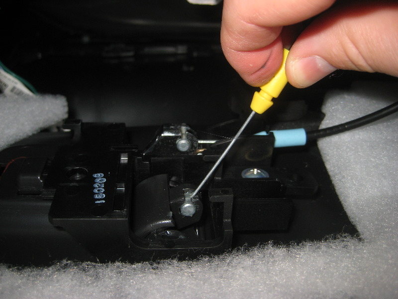 2011-2017-Mitsubishi-Outlander-Sport-Interior-Door-Panel-Removal-Guide-017