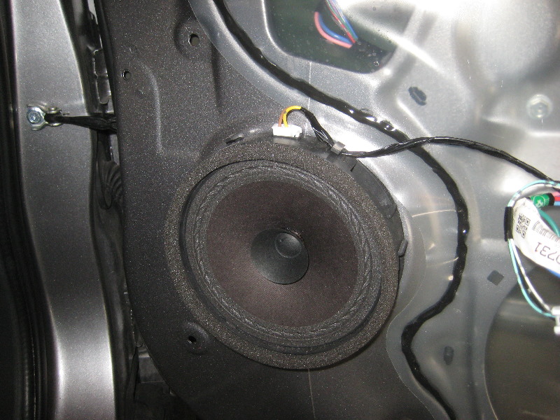 2011-2017-Mitsubishi-Outlander-Sport-Interior-Door-Panel-Removal-Guide-026