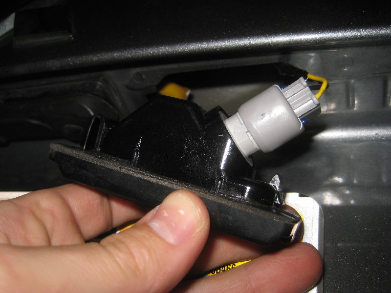 2011-2017-Mitsubishi-Outlander-Sport-License-Plate-Light-Bulbs-Replacement-Guide-011