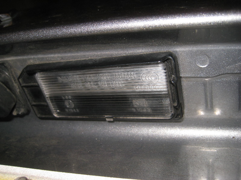 2011-2017-Mitsubishi-Outlander-Sport-License-Plate-Light-Bulbs-Replacement-Guide-013