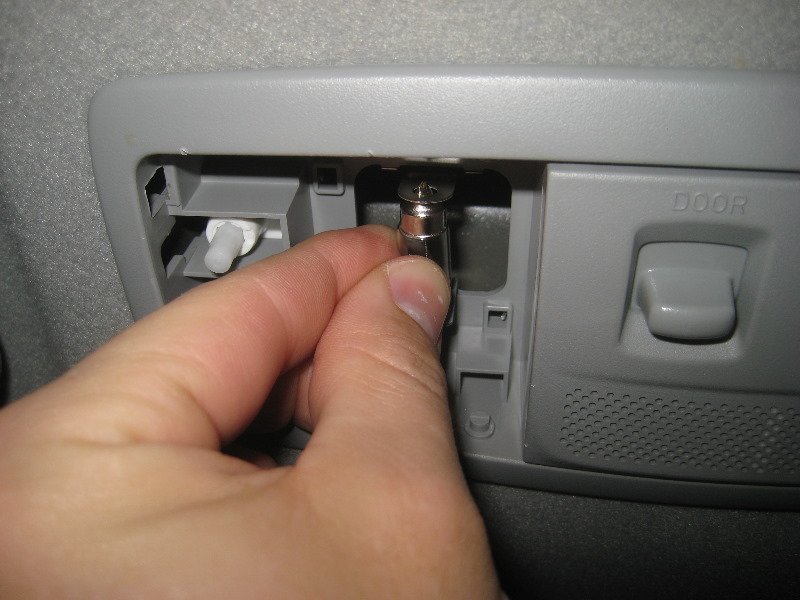 2011-2017-Mitsubishi-Outlander-Sport-Map-Light-Bulbs-Replacement-Guide-009