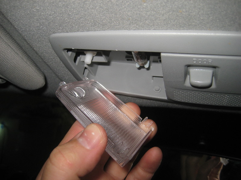 2011-2017-Mitsubishi-Outlander-Sport-Map-Light-Bulbs-Replacement-Guide-010