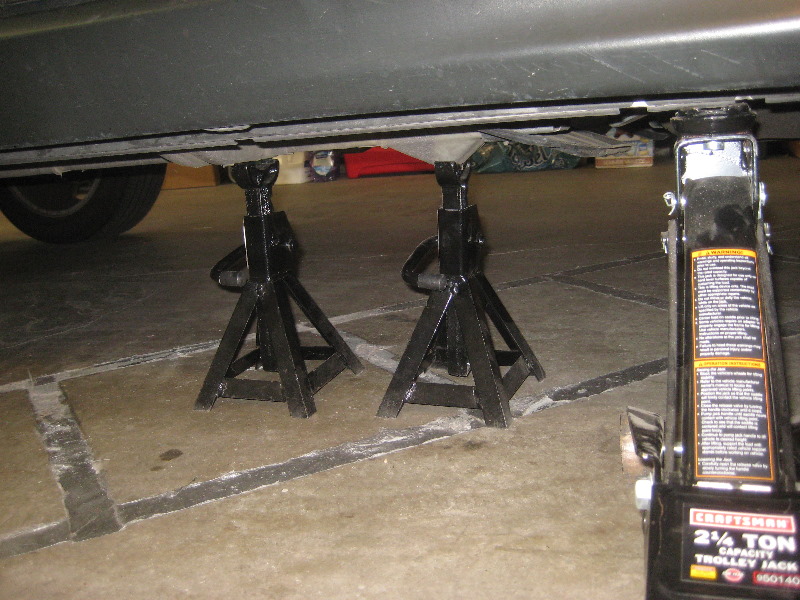 2011-2017-Mitsubishi-Outlander-Sport-Rear-Disc-Brake-Pads-Replacement-Guide-003