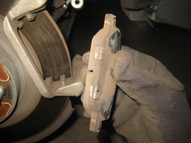 2011-2017-Mitsubishi-Outlander-Sport-Rear-Disc-Brake-Pads-Replacement-Guide-016