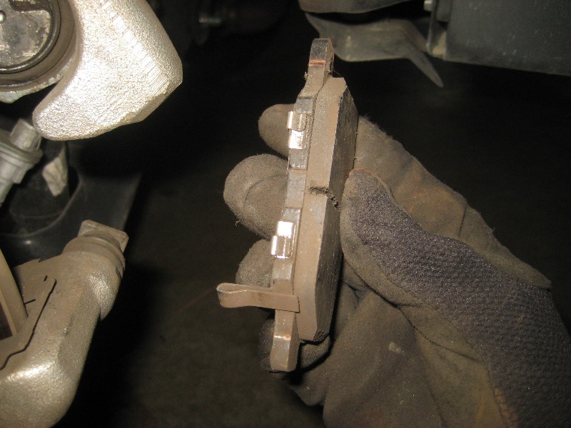 2011-2017-Mitsubishi-Outlander-Sport-Rear-Disc-Brake-Pads-Replacement-Guide-025