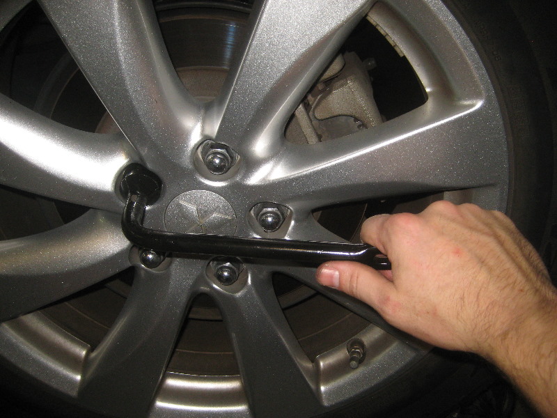 2011-2017-Mitsubishi-Outlander-Sport-Rear-Disc-Brake-Pads-Replacement-Guide-036