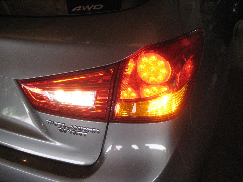 2011-2017-Mitsubishi-Outlander-Sport-Tail-Light-Bulbs-Replacement-Guide-030