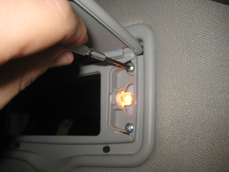 2011-2017-Mitsubishi-Outlander-Sport-Vanity-Mirror-Light-Bulb-Replacement-Guide-005